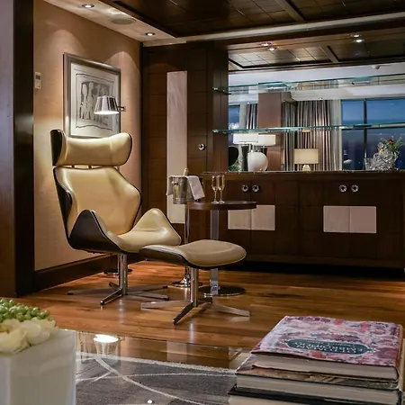 Lugal, A Luxury Collection Hotel, Hotell